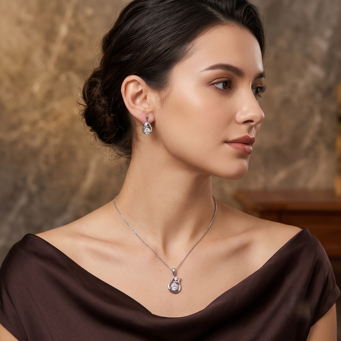 The Hook Shape Silver Chain Pendant