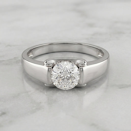 A classic solitaire engagement 925 silver ring