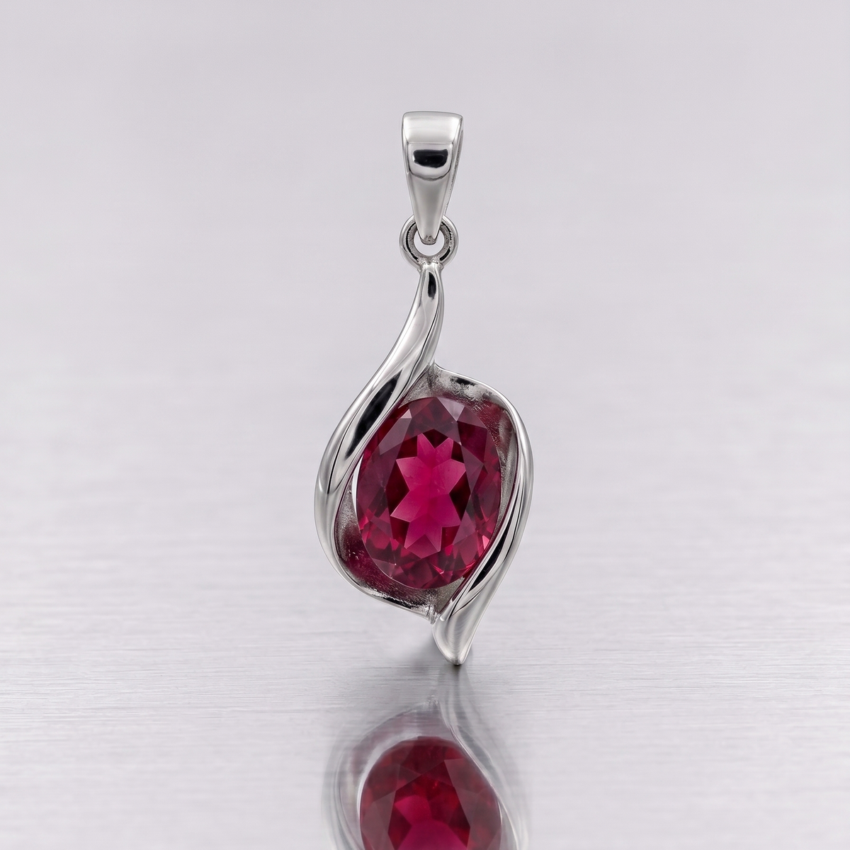 the star shaped 925 silver pendant