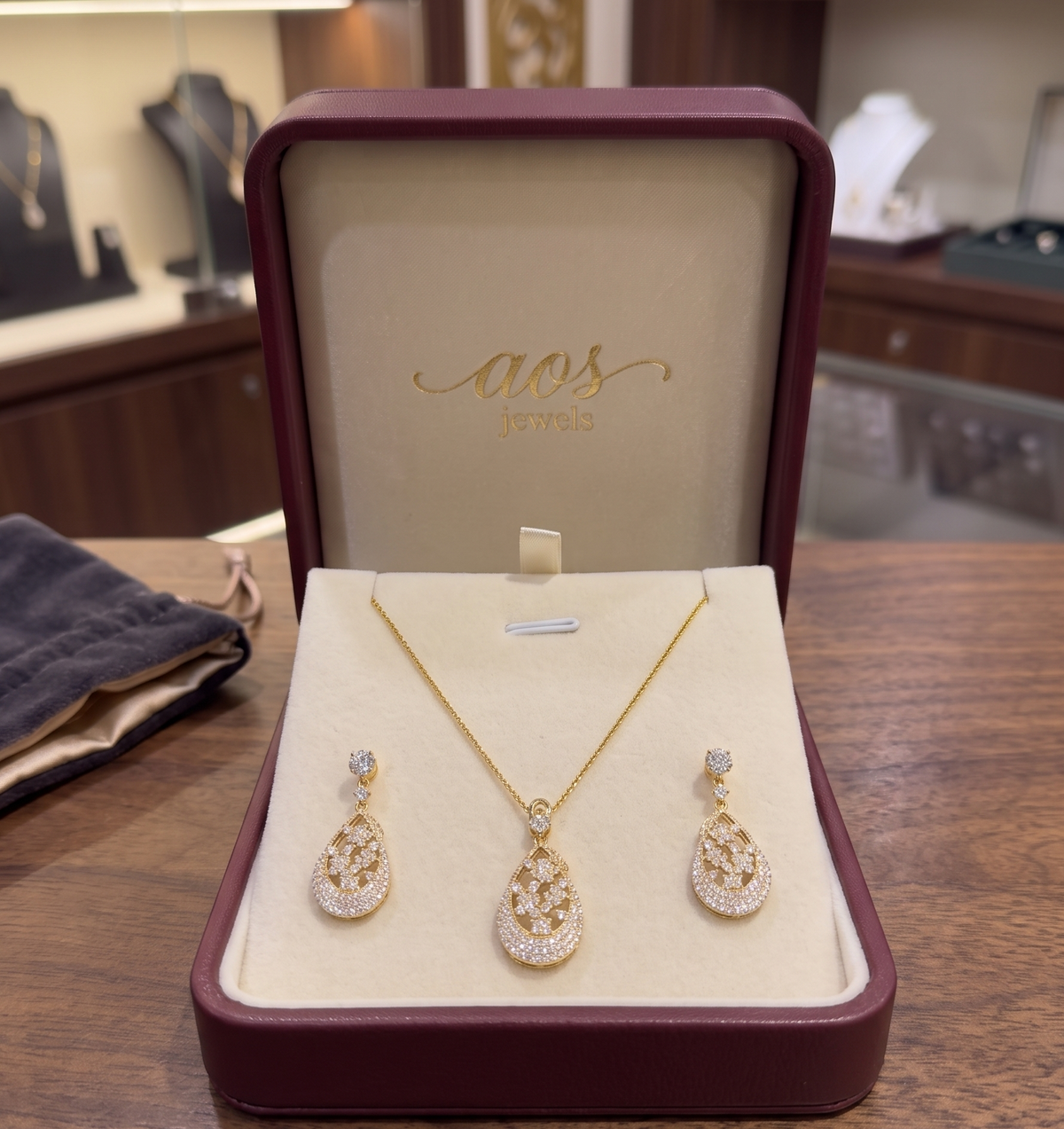 925 Sterling Silver Floral Teardrop Pendant Set