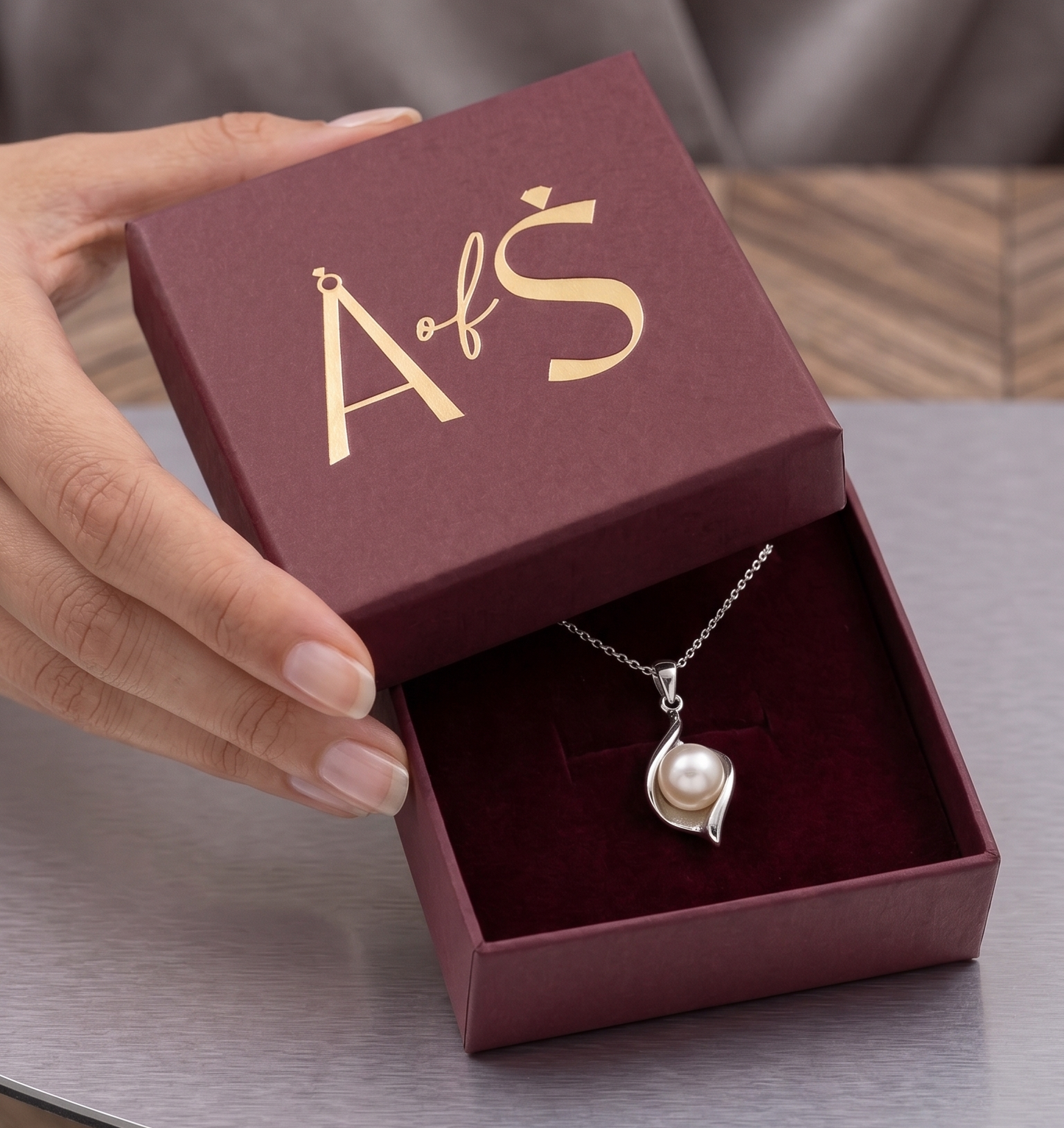 the star shaped 925 silver pendant