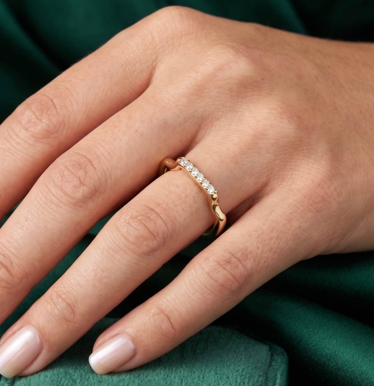 Minimalist Arch Half-Eternity Band in Silver