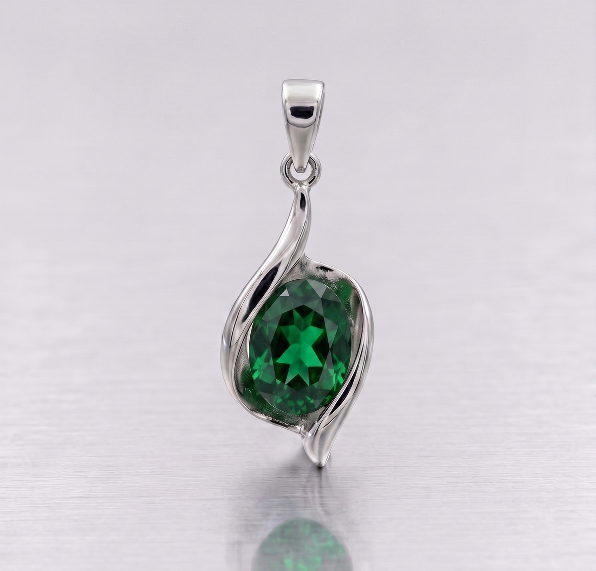 the star shaped 925 silver pendant