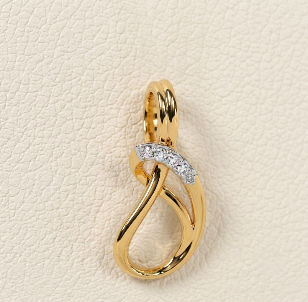 The Gold Plated 925 Silver Pendant