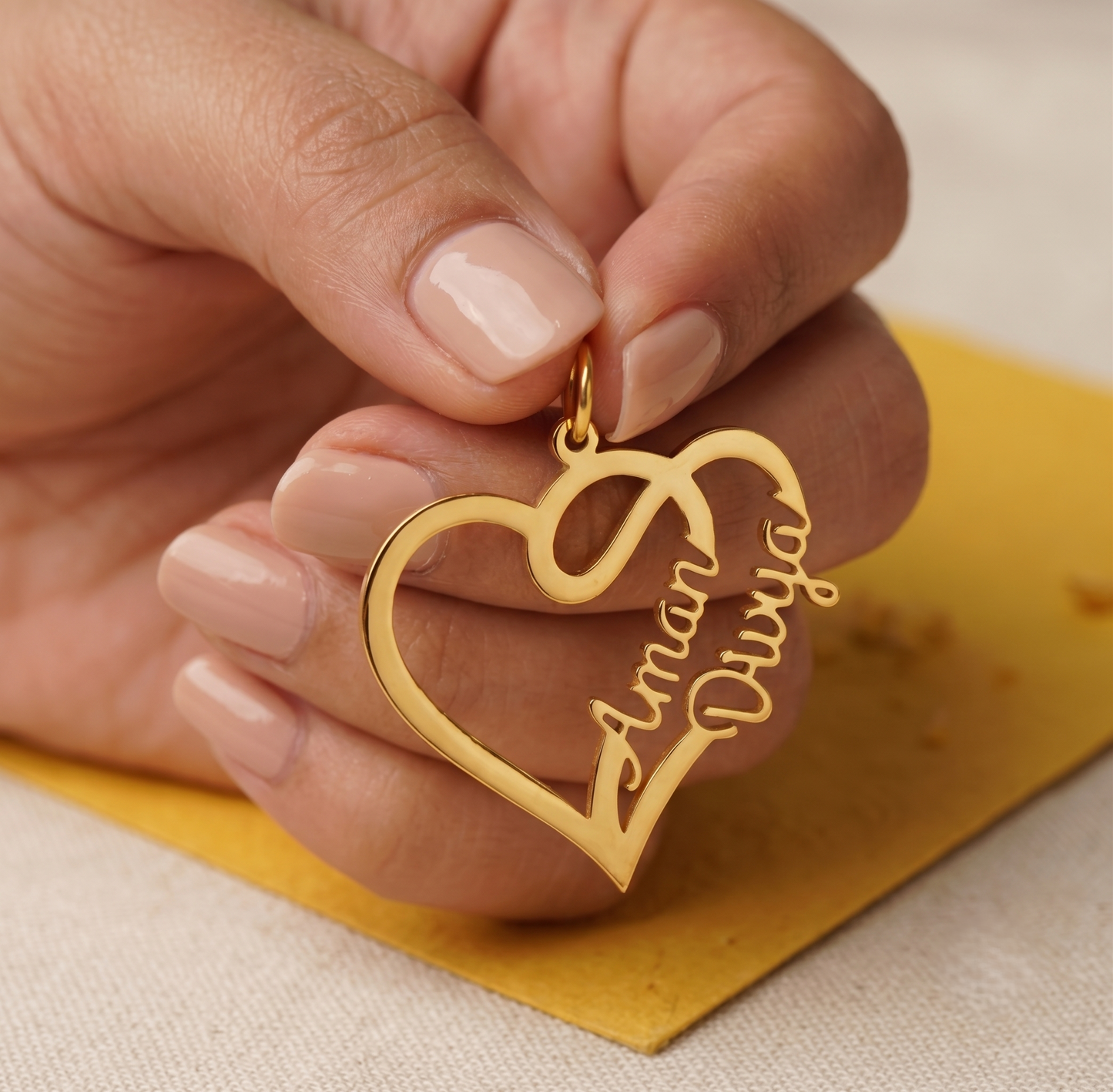 The Haert Name Chain Pendant in 925 Silver
