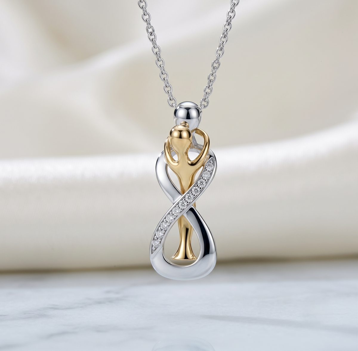 925 Silver & Silver Infinity Silhouette Chain Pendant