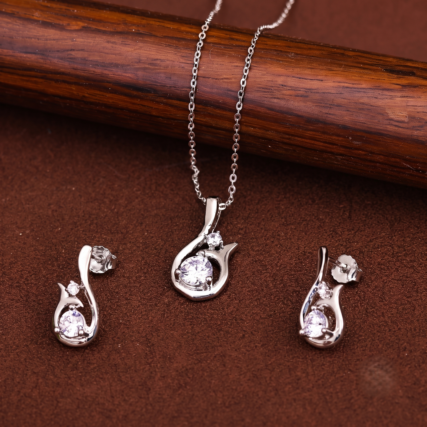 The Hook Shape Silver Chain Pendant