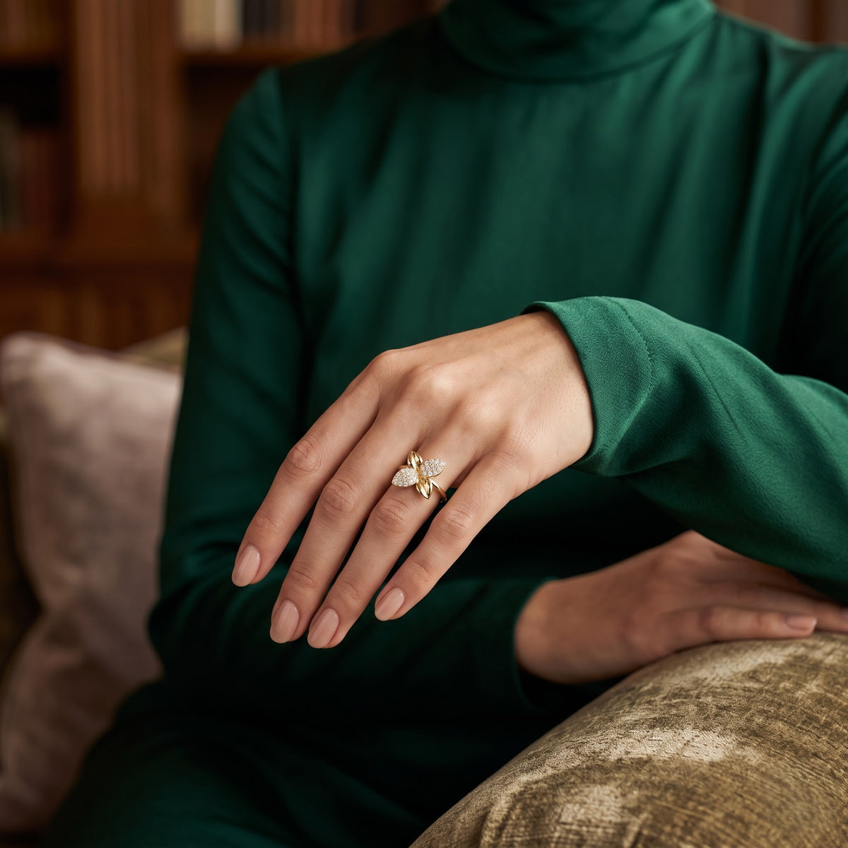 The Silver Flora Alternating Petal Ring