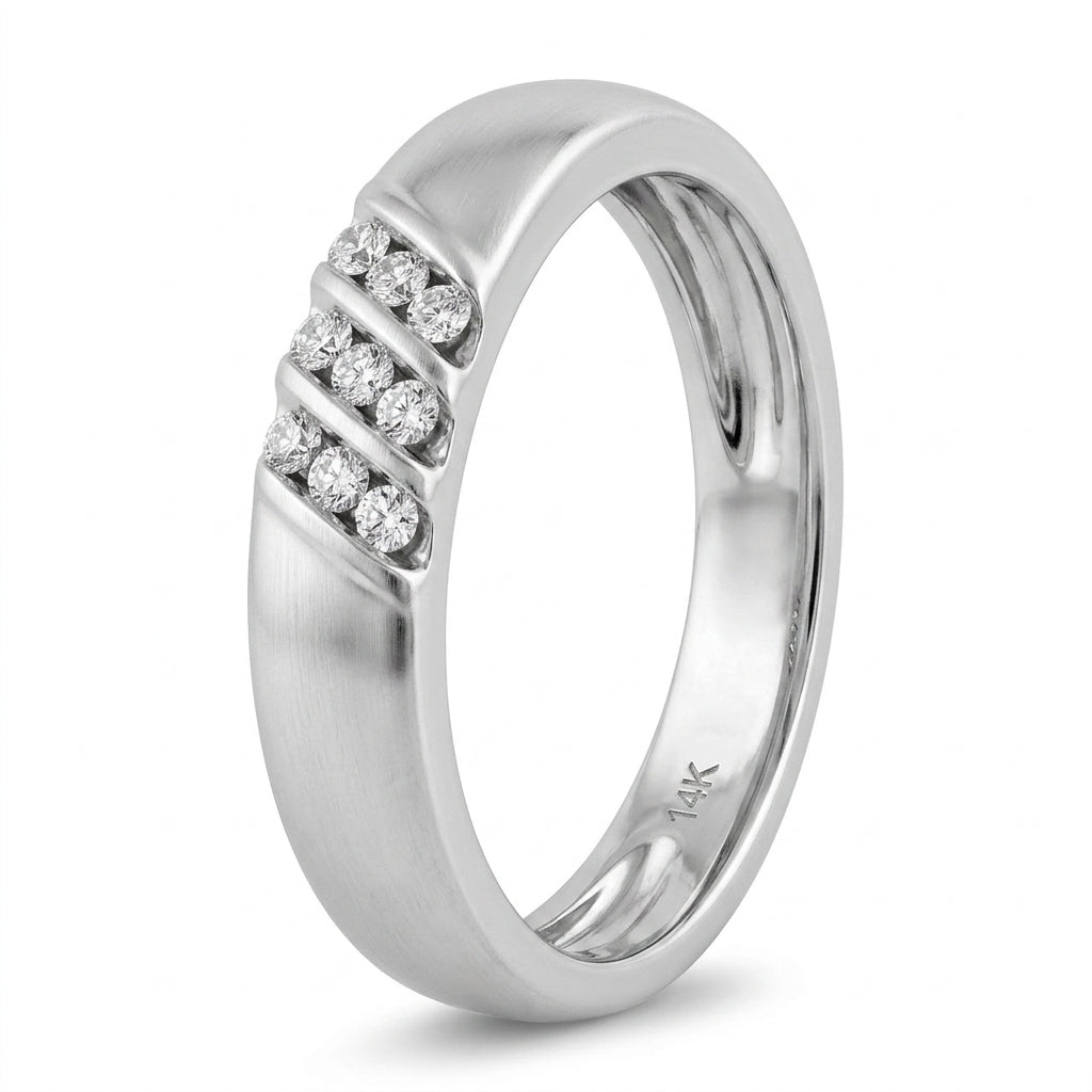 A 925 silver band ring