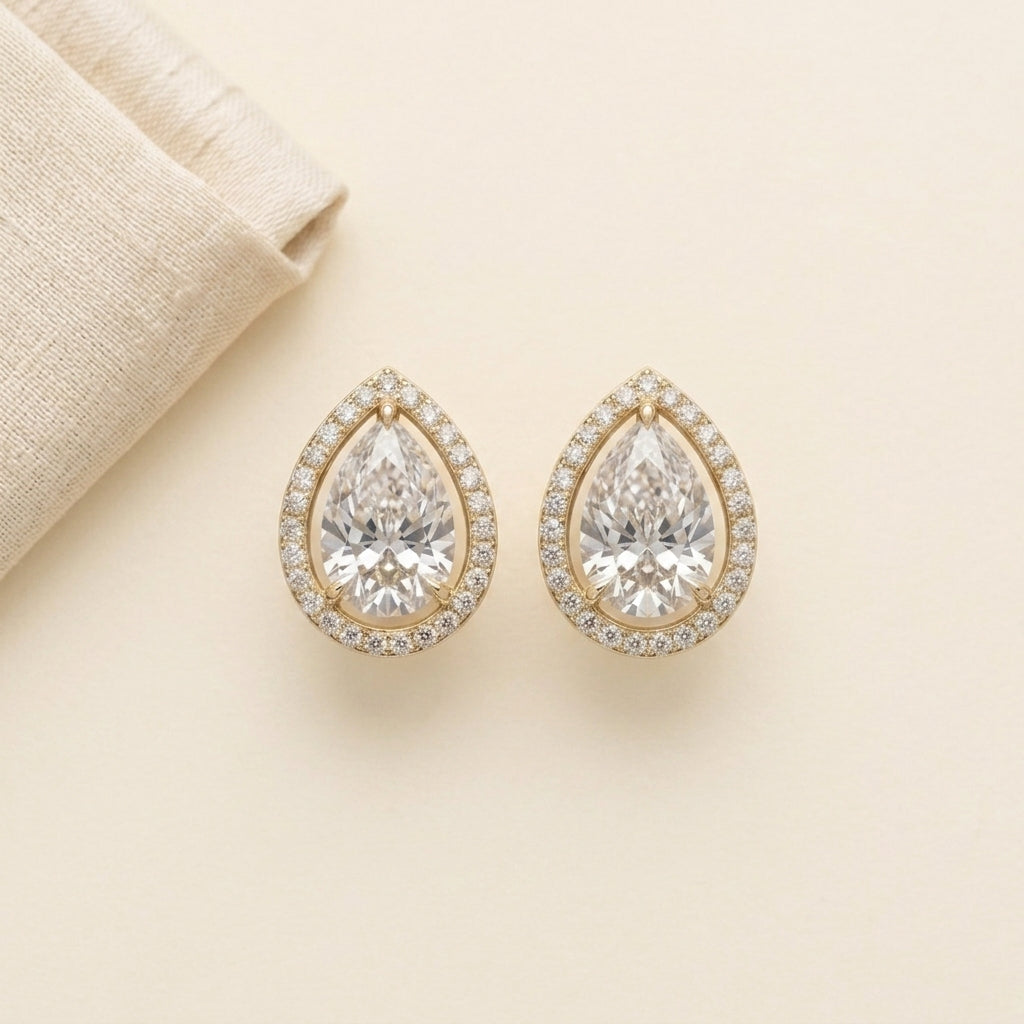 The Pear shape 925 studs