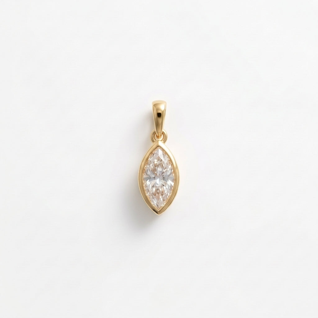 The Uniqe Shape 925 Silver Chain Pendant