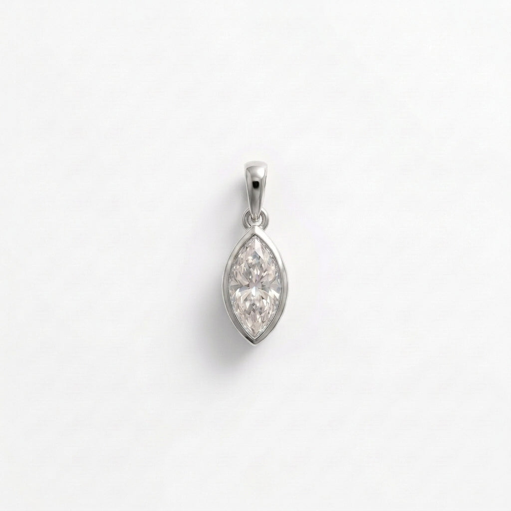 The Uniqe Shape 925 Silver Chain Pendant