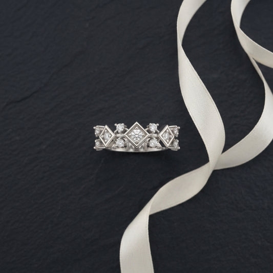 A silver band ring with a geometric 925 Silver Ring