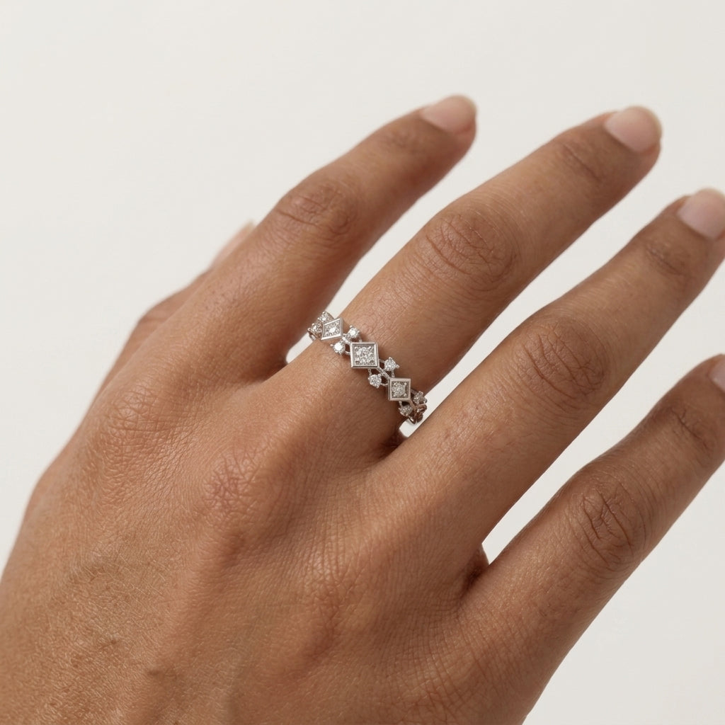 A silver band ring with a geometric 925 Silver Ring